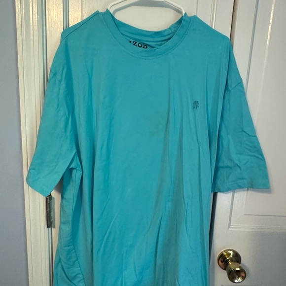 Izod Blue Short Sleeve Tee Vibrant Casual Wear - Picture 1 of 6